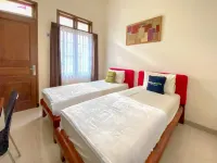 Raden Mansion Jember Urbanview Hotel dekat Taman Kota Sumbersari