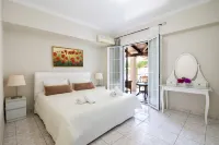 Ipsos Holidays Hotels in Feakes