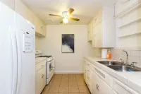 Cozy & Stylish 2BD/1BTH - Great for Long-term Stay