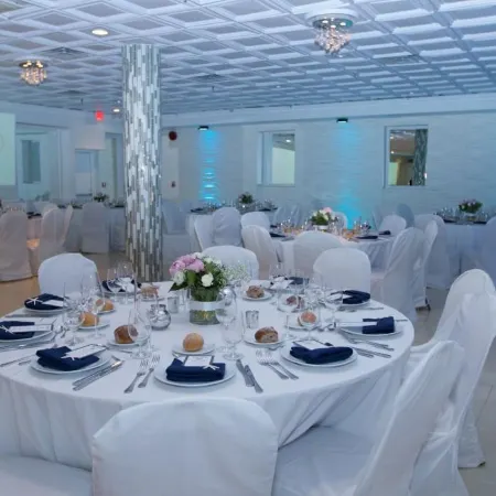 Long Beach Hotel Отели в г. Лонг Бич