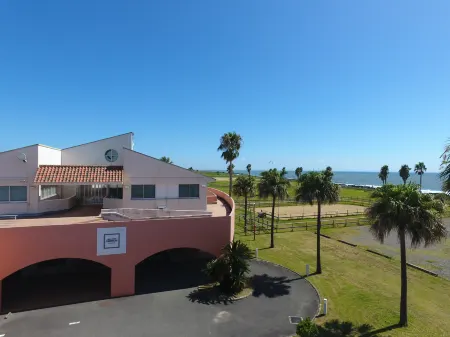 LIFE HOTEL UMIMORI Отели в г. Цу