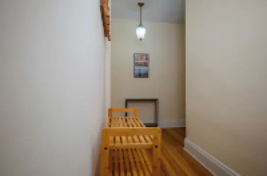 Cozy Corner: Midtown Convenience