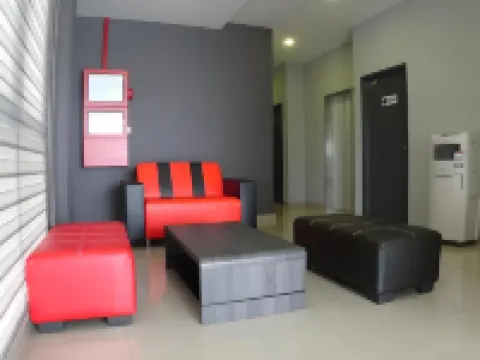 The Red Hotel Hotel di Tanjung Dua Belas