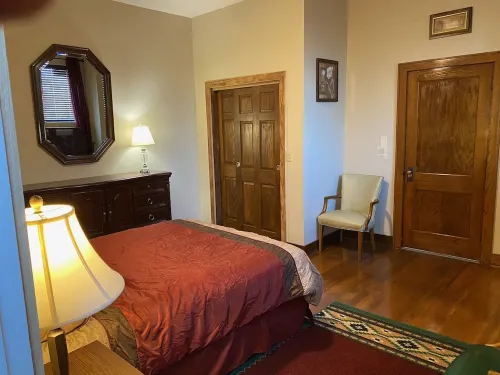 2400 sqft Spacious Luxury Value.  30 min from Wis Dells. 20 Min to Sand Valley