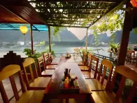 Phong Nha Coco Riverside Hotels in Sơn Trạch