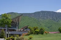 Okushiga Kogen Hotel - Parking