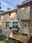 Lake Front House. Cool, Pet Friendly with Fire Pit & Grill. Hotel a Tool