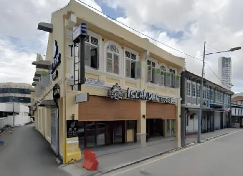 Islander Lodge by LWE Hotels near The Camera Museum