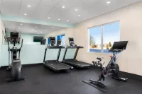 Tru by Hilton Oshkosh - Gym