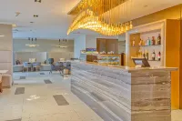 Novotel Suites Manila at Acqua - bar