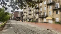 Rare River Street w/Balcony, Historic, Luxury, Affordable, 2/2, Loft STVR00088