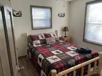 Pocono Chalet,2 Acres,Hot Tub,Pool Table,Firepit,Gas Fireplace,A/C,Pets OK