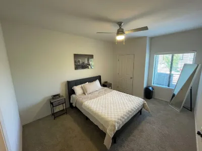Luxury Condo in Phoenix, AZ - 10min from Sky Harbor, near Everything you need!