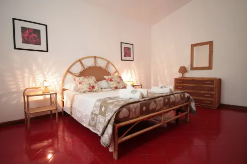 VILLA CALABERNARDO APARTAMENT RED 6 BEDS / 50 METERS FROM THE SEA
