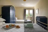 A spacious and comfortable cottage Hotels in Greenlaw