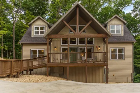 Family Getaway I Ping Pong I Arcade I Air Hockey I Pool