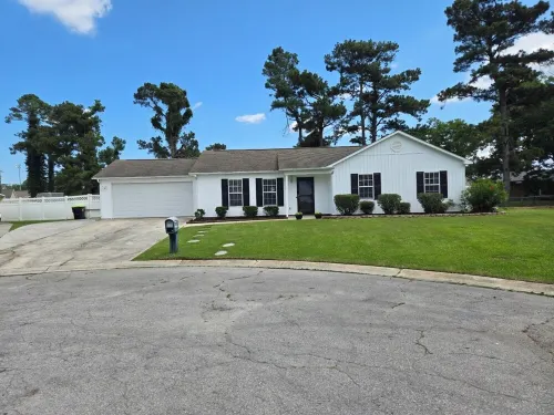 Entire residential home rental. Quiet cul-de-sac. Minutes to beach.