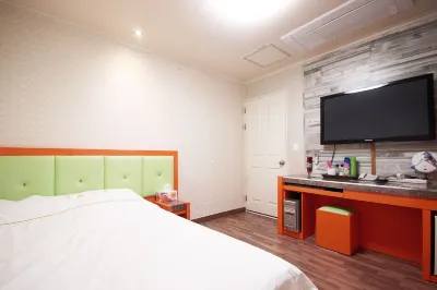 Sancheong Seoul Hotels near Mokmyeon Sibae Yuji