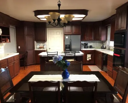 Charming Cupertino Retreat: Spacious Home near Apple HQ, Dining and Shopping! Hotels in Cupertino