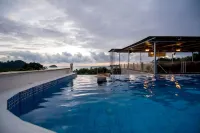 El Faro Containers Beach Hotel Hotels in Quepos