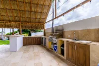 Mexican Style Villa with Private Pool, Free Utilities