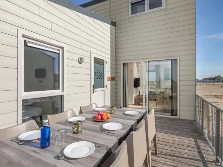 Holiday Home w/ Sauna Near Beach