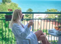 Palm Beach Hotel - All Inclusive with Free Beach Package & Private Beach - Ocean View