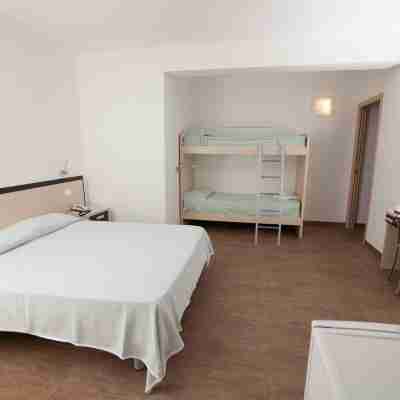 Hotel Marinella - Private Free Parking - Grotticelle Beach 200 m Rooms