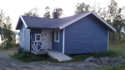 Svensby Tursenter Hotels near Lyngen folkebibliotek