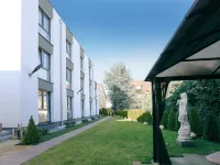 Naam Hotel & Apartments Frankfurt City-Messe Airport Hotels near Rebstockpark