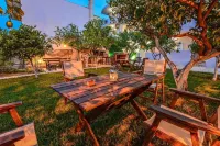White Villa Hotels in Mavra Litharia