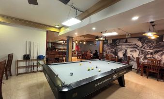 Saparis Station Hostel & Travel