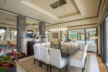 Anahita Golf & Spa Resort Отели рядом с достопримечательностью «Остров Серф»