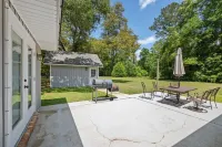 Peaceful Fairhope Retreat-large home on 1 acre lot!