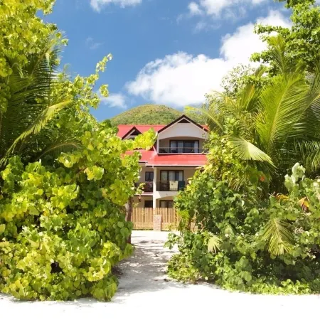 L'Hirondelle Self Catering Guest House