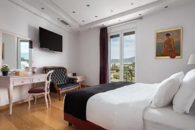 อะโคโรพอลิส เอลจันทร์ พร้อมเฮ้าส์ โรงแรมใน