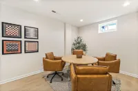 Lake access w/hot tub, game room,boat slip, kayaks & more Hotels in Orange County