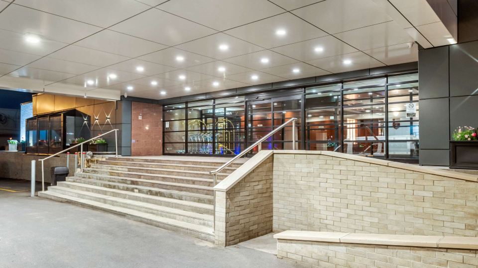 Quality Hotel Dorval Aeroport