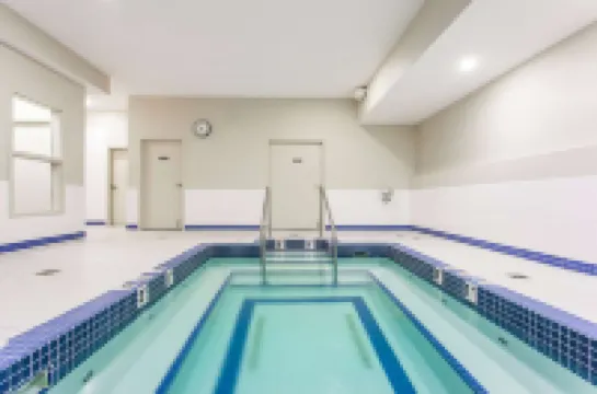 ซูเปอร์ 8 โดยวินดัมคามลูปส์ออนเดอฮิล