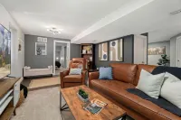 Beautiful Old Town 2 Bedroom Apartment with Bikes!
