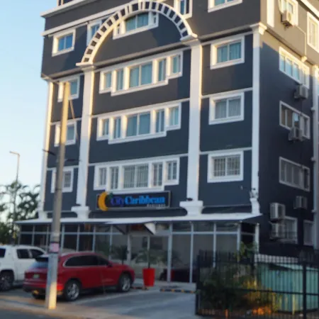 City Caribbean Hotel Boutique Отели рядом с достопримечательностью «Автозаправочный комплекс Expreso Bavaro»