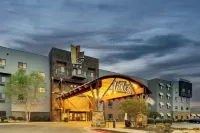 Stoney Creek Hotel Kansas City - Independence Hotel dekat Stone Canyon Golf Club