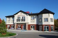 Amigo Hotel Hotel a Gmina WiAzowna