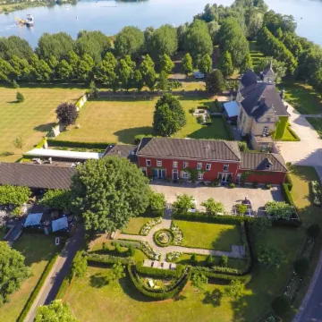 Landgoed Kasteel de Hoogenweerth Отели рядом с достопримечательностью «Хегум»