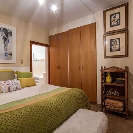 Vaal River Yolo Spaces – Vaal River Bush Lodge