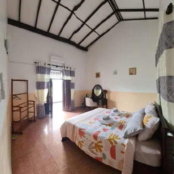 Ja-Elas French Touch 5 Hotels near Bandaranaike International Airport Terminal