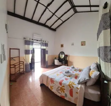 Ja-Elas French Touch 5