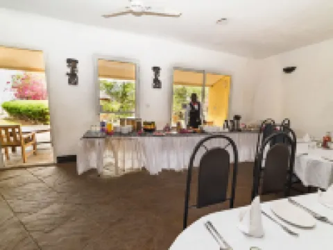 Safari Beach Lodge Hotels in Salima