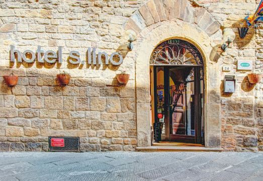 호텔 산 리노의 야외 수영장