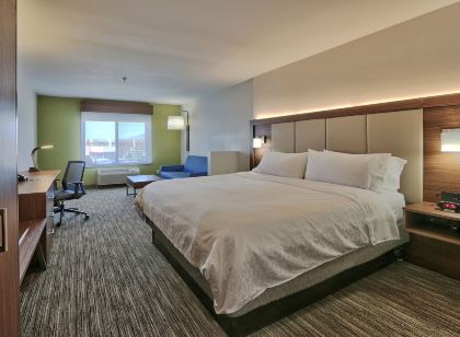 Holiday Inn Express & Suites Albuquerque Historic Old Town